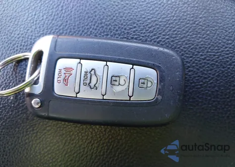 2013 Hyundai Elantra Limited z USA, uszkodzony, nr VIN 5NPDH4AE8DH393881